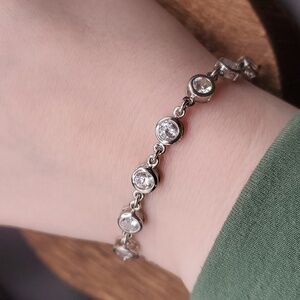 B2727‎ sterling women's crystal heart bracelet feminine stunning !